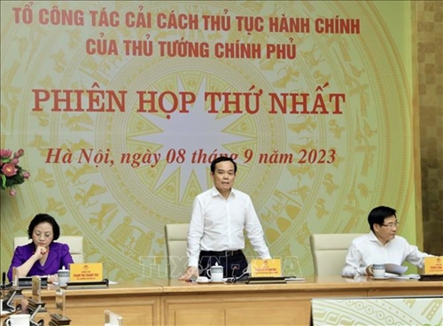 Phó thủ tướng Chính phủ Trần Lưu Quang: Giảm thủ tục hành chính, tạo thuận tiện cho người dân và doanh nghiệp
